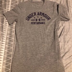 Size small woman’s under armour t shirt